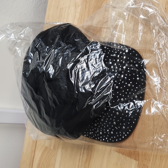 Juicy Couture Sequin Black Hat Cap - Picture 5 of 6